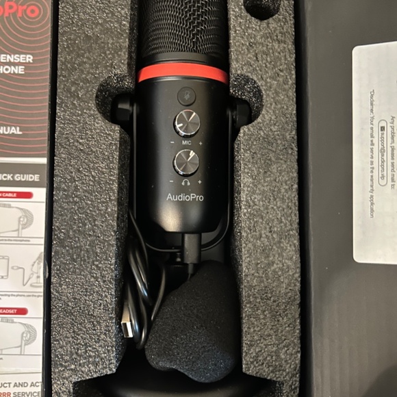 Audio Pro Professional Microphone - Picture 3 of 11